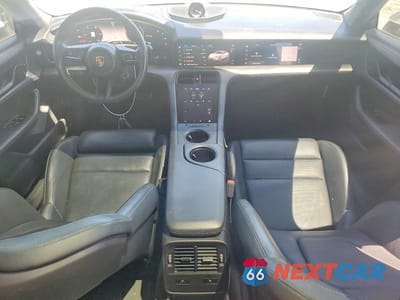 Zdjęcie 8 z 12 samochodu: 2022 PORSCHE TAYCAN GTS VIN:WP0AD2Y12NSA59423 - miniatura