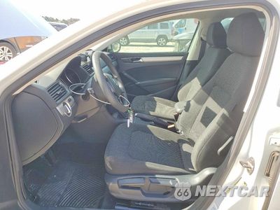 Zdjęcie 7 z 13 samochodu: 2017 VOLKSWAGEN PASSAT S VIN:1VWAT7A33HC085632 - miniatura