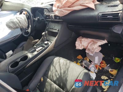 Zdjęcie 8 z 13 samochodu: 2019 LEXUS IS 300 VIN:JTHC81D26K5039090 - miniatura