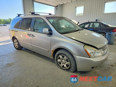 Czwarte zdjęcie samochodu z boku: 2010 KIA SEDONA LX VIN:KNDMG4C39A6343348 - miniatura