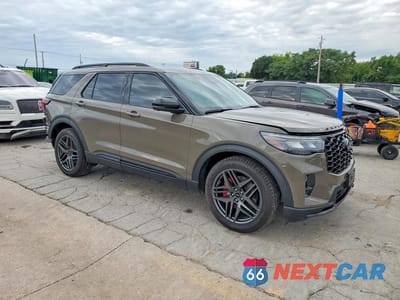 Czwarte zdjęcie samochodu z boku: 2026 FORD EXPLORER ST VIN:1FMWK8GC4TGA10251 - miniatura