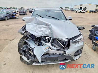 Piąte zdjęcie samochodu w środku: 2020 BMW X3 XDRIVE30I VIN:5UXTY5C09LLT31790 - miniatura