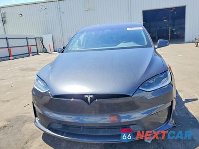 Piąte zdjęcie samochodu w środku: 2024 TESLA MODEL X VIN:7SAXCBE51RF454183 - miniatura