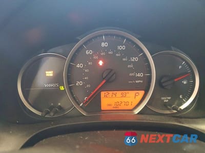 Zdjęcie 9 z 13 samochodu: 2013 TOYOTA YARIS VIN:JTDKTUD37DD551309 - miniatura