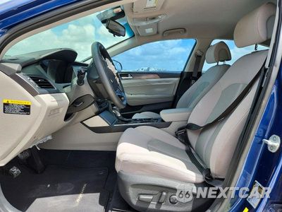 Zdjęcie 7 z 12 samochodu: 2017 HYUNDAI SONATA SPORT VIN:5NPE34AF3HH501955 - miniatura