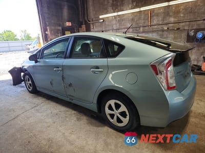 Drugie zdjęcie samochodu z przodu: 2015 TOYOTA PRIUS TWO VIN:JTDKN3DU2F1937962 - miniatura