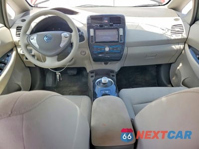 Zdjęcie 8 z 13 samochodu: 2011 NISSAN LEAF SV VIN:JN1AZ0CP0BT007411 - miniatura