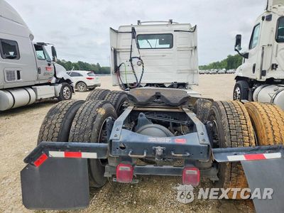Zdjęcie 6 z 10 samochodu: 2022 VOLVO VNL SEMI TRUCK VIN:4V4NC9EH7NN317319 - miniatura