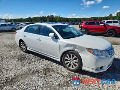 Czwarte zdjęcie samochodu z boku: 2012 TOYOTA AVALON LIMITED VIN:4T1BK3DB9CU441621 - miniatura