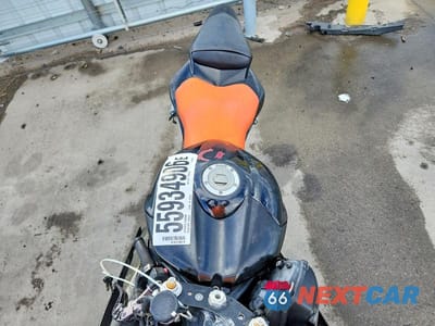 Piąte zdjęcie samochodu w środku: 2006 YAMAHA YZFR6 C VIN:JYARJ12Y16A001203 - miniatura