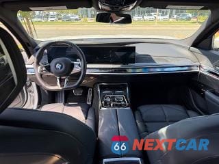 Zdjęcie 9 z 10 samochodu: 2025 BMW 740 I VIN:WBA23EH03SCU64559 - miniatura