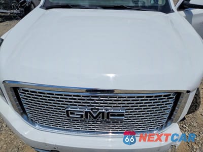 Zdjęcie 11 z 12 samochodu: 2016 GMC YUKON XL DENALI VIN:1GKS2HKJ5GR249847 - miniatura