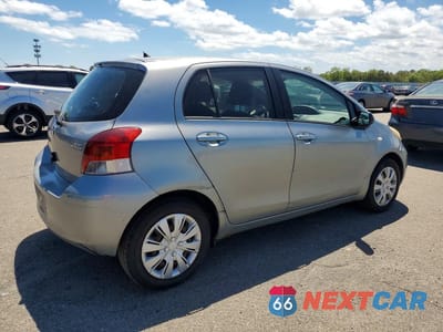 Trzecie zdjęcie samochodu z tyłu: 2009 TOYOTA YARIS BASE VIN:JTDKT903495248878 - miniatura