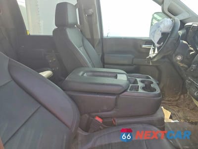 Piąte zdjęcie samochodu w środku: 2023 CHEVROLET SILVERADO K3500 VIN:1GB4YSEY9PF121187 - miniatura
