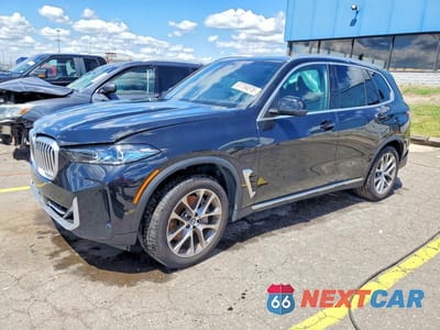2026 BMW X5 XDRIVE50E 5UX43EU09T9186801 - główne zdjęcie licytacji z USA - miniatura