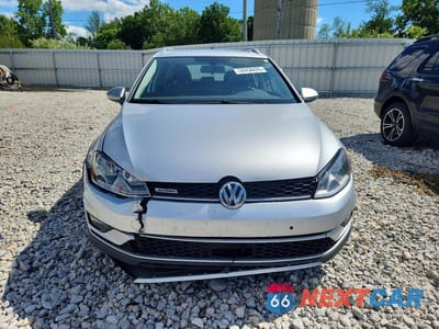 Piąte zdjęcie samochodu w środku: 2017 VOLKSWAGEN GOLF ALLTRACK S VIN:3VWH17AU3HM505014 - miniatura