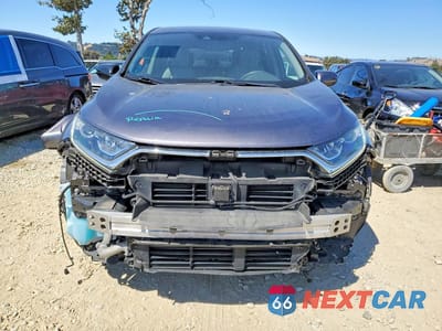 Piąte zdjęcie samochodu w środku: 2018 HONDA CR-V EX VIN:7FARW2H57JE031643 - miniatura