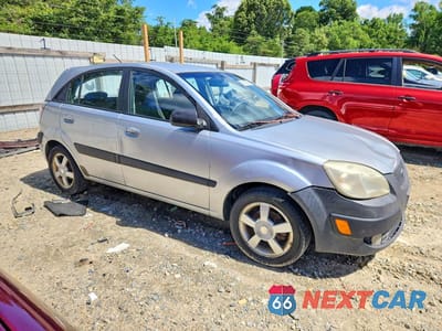 Czwarte zdjęcie samochodu z boku: 2006 KIA RIO 5 VIN:KNADE163866089250 - miniatura