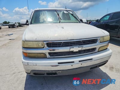 Piąte zdjęcie samochodu w środku: 2002 CHEVROLET TAHOE C1500 VIN:1GNEC13Z82R325160 - miniatura