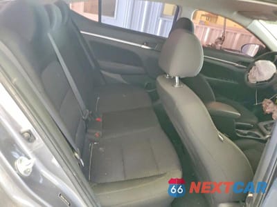 Zdjęcie 10 z 12 samochodu: 2019 HYUNDAI ELANTRA SEL VIN:5NPD84LF3KH457344 - miniatura
