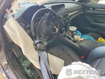 Zdjęcie 8 z 12 samochodu: 2018 HONDA ACCORD SPORT VIN:1HGCV1F31JA192760 - miniatura