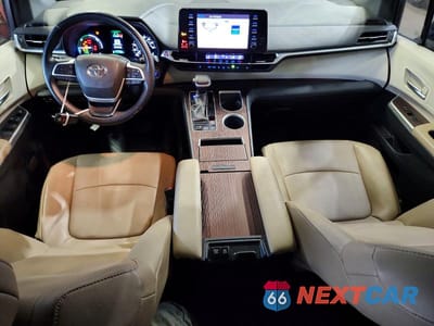 Zdjęcie 8 z 13 samochodu: 2024 TOYOTA SIENNA XLE 7-PASSENGER VIN:5TDYSKFC7RS114503 - miniatura