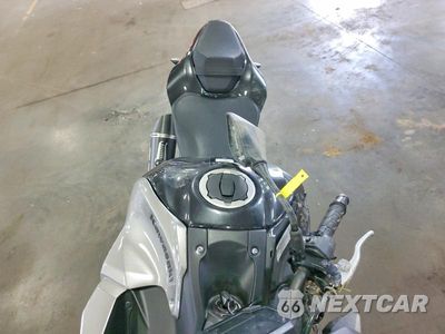 Piąte zdjęcie samochodu w środku: 2023 KAWASAKI ZR900 F VIN:ML5ZRDF15PDA58805 - miniatura