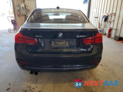 Zdjęcie 6 z 12 samochodu: 2018 BMW 330 XI VIN:WBA8D9C50JEM32849 - miniatura