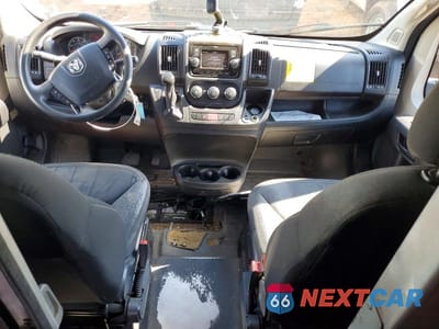 Zdjęcie 8 z 13 samochodu: 2021 RAM PROMASTER 3500 DELIVERY VAN VIN:3C6MRVJG5ME580026 - miniatura
