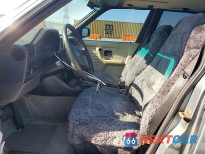 Zdjęcie 7 z 12 samochodu: 1986 BMW 325 E AUTOMATIC VIN:WBAAE6403G1705492 - miniatura