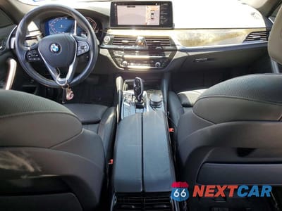 Zdjęcie 8 z 13 samochodu: 2021 BMW 530 I VIN:WBA53BH03MWW94311 - miniatura