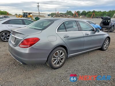 Trzecie zdjęcie samochodu z tyłu: 2016 MERCEDES-BENZ C 300 4MATIC VIN:55SWF4KB7GU109502 - miniatura