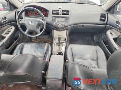 Zdjęcie 8 z 12 samochodu: 2004 HONDA ACCORD EX VIN:1HGCM66504A104741 - miniatura