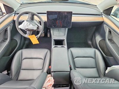 Zdjęcie 8 z 13 samochodu: 2024 TESLA MODEL Y VIN:7SAYGDEE4RA328594 - miniatura