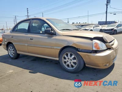 Czwarte zdjęcie samochodu z boku: 2005 KIA RIO BASE VIN:KNADC125556399027 - miniatura