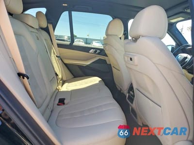 Zdjęcie 11 z 13 samochodu: 2019 BMW X5 XDRIVE40I VIN:5UXCR6C51KLL04161 - miniatura