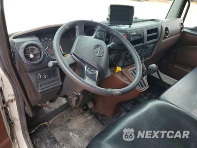 Zdjęcie 8 z 13 samochodu: 2026 HINO L6 BOX TRUCK VIN:5PVNJ7DV4T5T51308 - miniatura