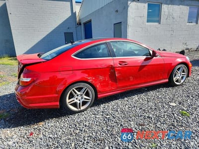 Trzecie zdjęcie samochodu z tyłu: 2014 MERCEDES-BENZ C 350 4MATIC VIN:WDDGJ8JB1EG195556 - miniatura