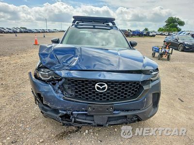Piąte zdjęcie samochodu w środku: 2025 MAZDA CX-50 PREMIUM VIN:7MMVABDY5SN389027 - miniatura