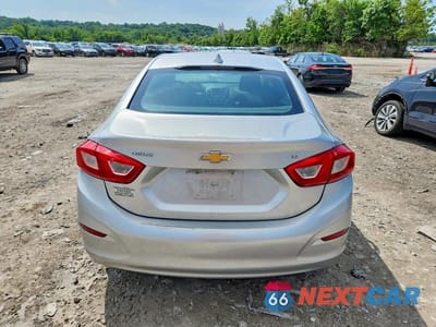Zdjęcie 6 z 12 samochodu: 2017 CHEVROLET CRUZE LT VIN:1G1BE5SM6H7246683 - miniatura