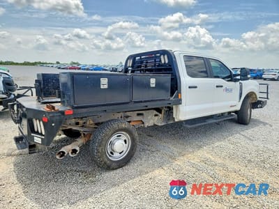 Trzecie zdjęcie samochodu z tyłu: 2023 FORD F250 SUPER DUTY VIN:1FT8W2BM4PEC58323 - miniatura