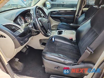 Zdjęcie 7 z 13 samochodu: 2014 CHRYSLER TOWN & COUNTRY TOURING L VIN:2C4RC1CG2ER364690 - miniatura