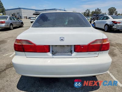 Zdjęcie 6 z 12 samochodu: 1999 HONDA ACCORD LX VIN:1HGCG5548XA152373 - miniatura