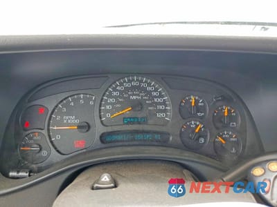 Zdjęcie 9 z 12 samochodu: 2003 CHEVROLET SILVERADO K2500 HEAVY DUTY VIN:1GCHK23U93F165683 - miniatura