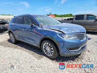 Czwarte zdjęcie samochodu z boku: 2018 LINCOLN MKX SELECT VIN:2LMPJ6KR7JBL34830 - miniatura