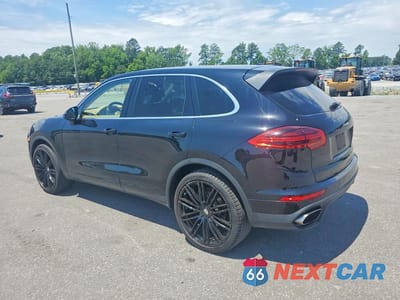 Drugie zdjęcie samochodu z przodu: 2016 PORSCHE CAYENNE VIN:WP1AA2A23GLA03575 - miniatura
