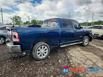 Trzecie zdjęcie samochodu z tyłu: 2022 RAM 2500 BIG HORN VIN:3C6UR5DJ3NG170399 - miniatura