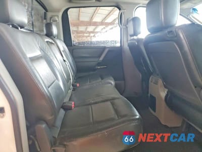 Zdjęcie 10 z 12 samochodu: 2004 NISSAN TITAN XE VIN:1N6AA07B24N553747 - miniatura