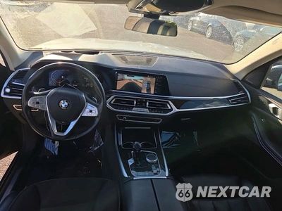 Zdjęcie 9 z 14 samochodu: 2019 BMW X7 XDRIVE50I VIN:5UXCX4C53KLS35998 - miniatura