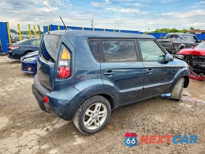 Trzecie zdjęcie samochodu z tyłu: 2011 KIA SOUL + VIN:KNDJT2A28B7313637 - miniatura
